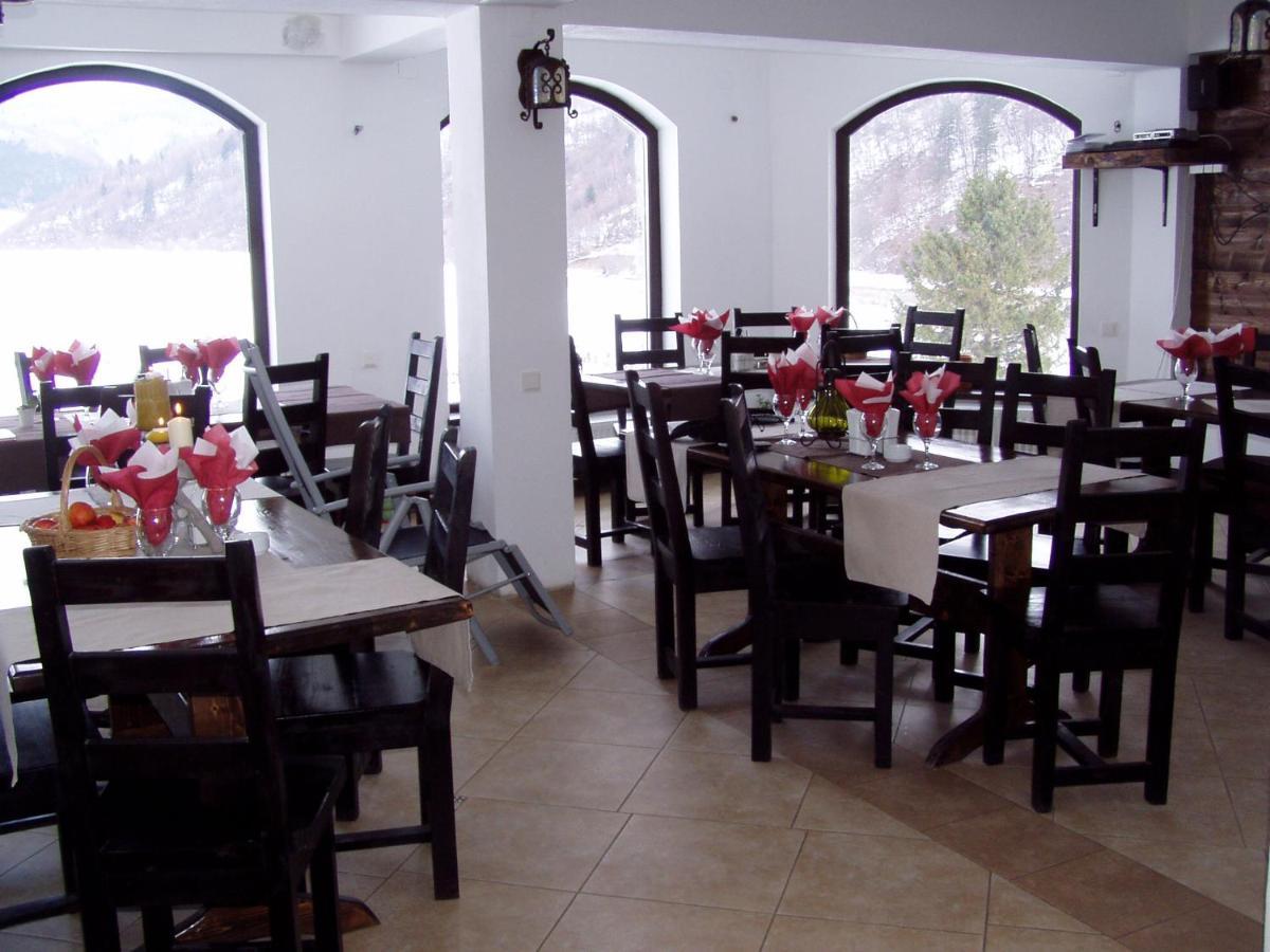 Zărneşti Taverna Pietrei Craiului מראה חיצוני תמונה